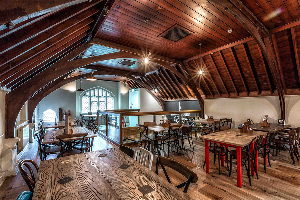 Andy Thornton features in Worthing’s Ten Cocktail Bar & Restaurant