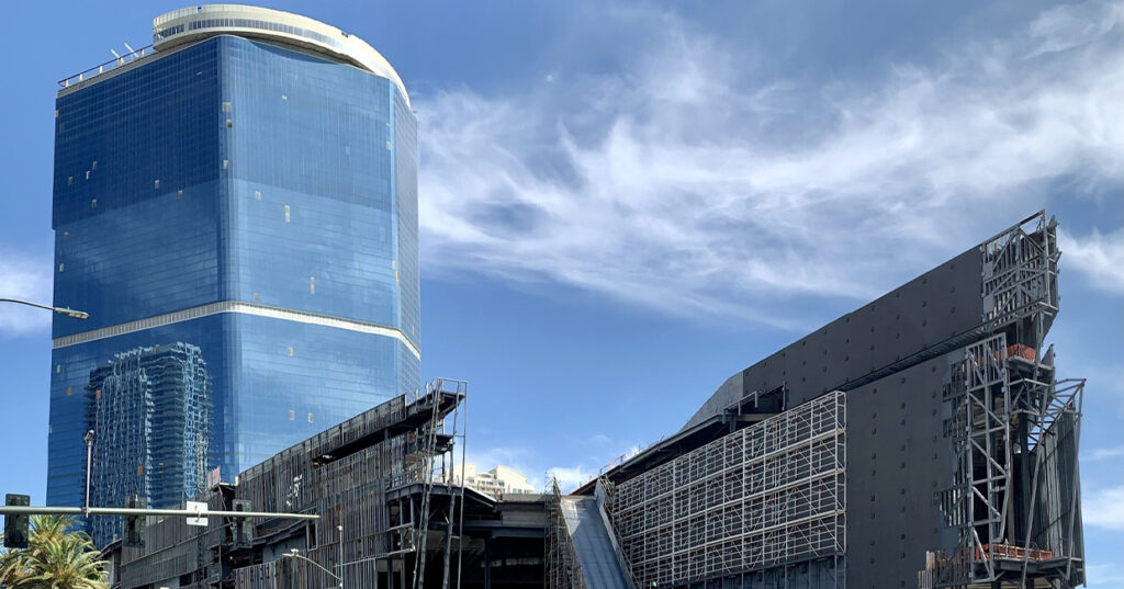 Fontainebleau Las Vegas secures $2.2B to complete construction