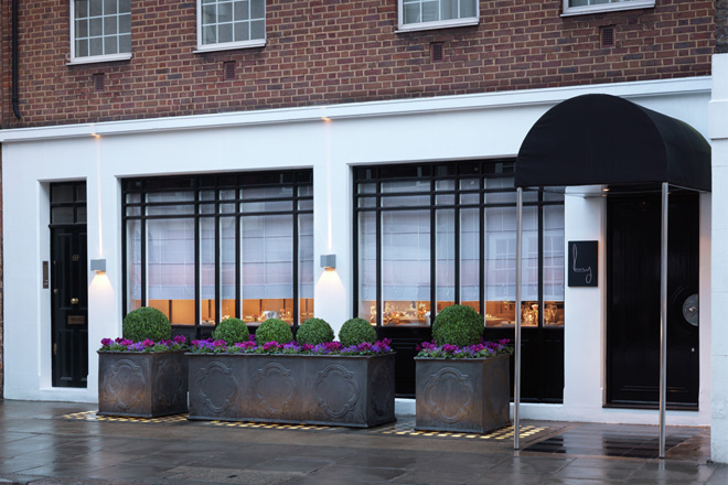 Restaurant Gordon Ramsay reopens