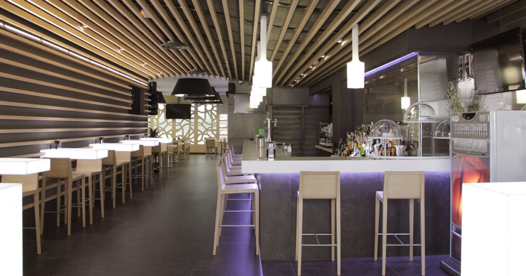 HI-MACS® Lights up the New Cervecería Islia Bar