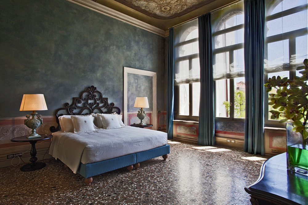 Villa F, Venice