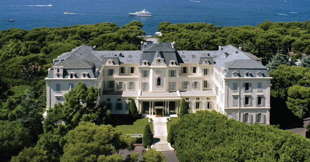 HOTEL DU CAP-EDEN-ROC to reopen 1st July 2020