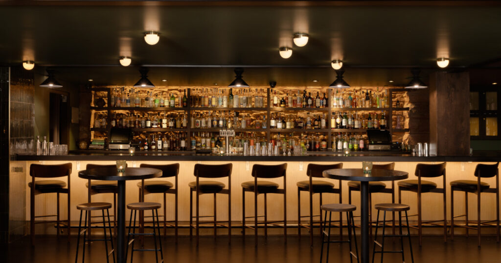 Emerald Eye Cocktail Lounge – A tropical oasis in Denver