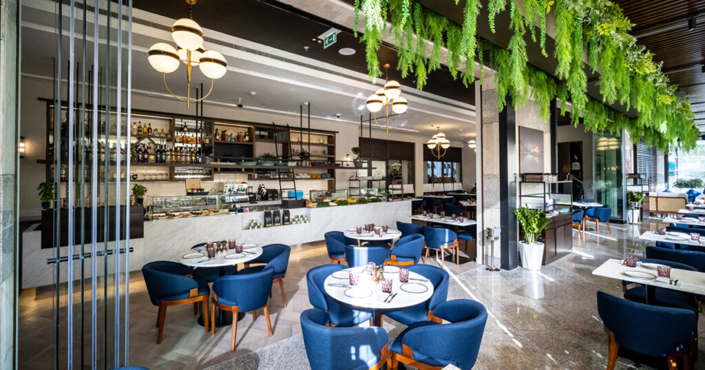 Le Bistro Salmontini arrives at Le Royal Meridien, Abu Dhabi