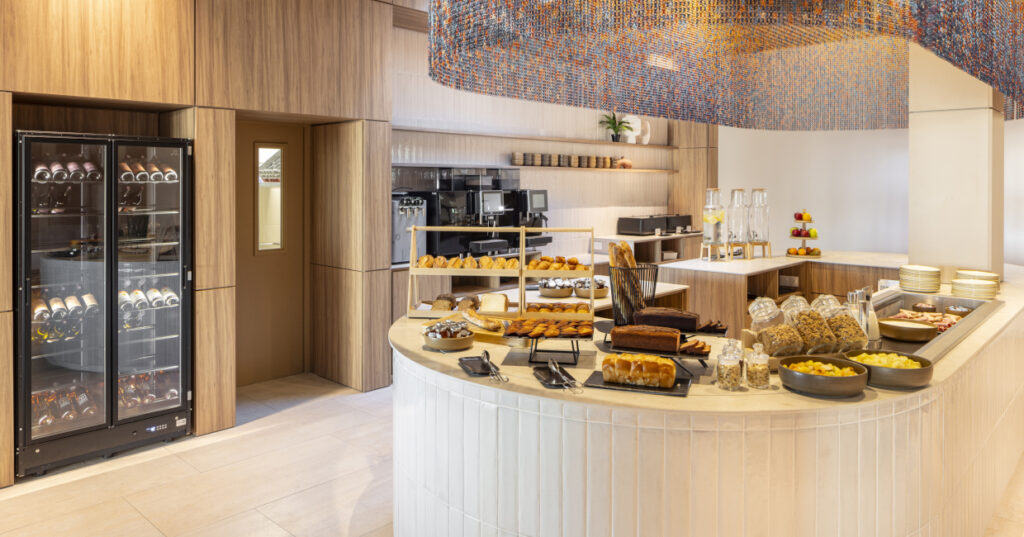 HIMACS shapes the 4-star experience at Parkest Hôtel & Spa in Genas